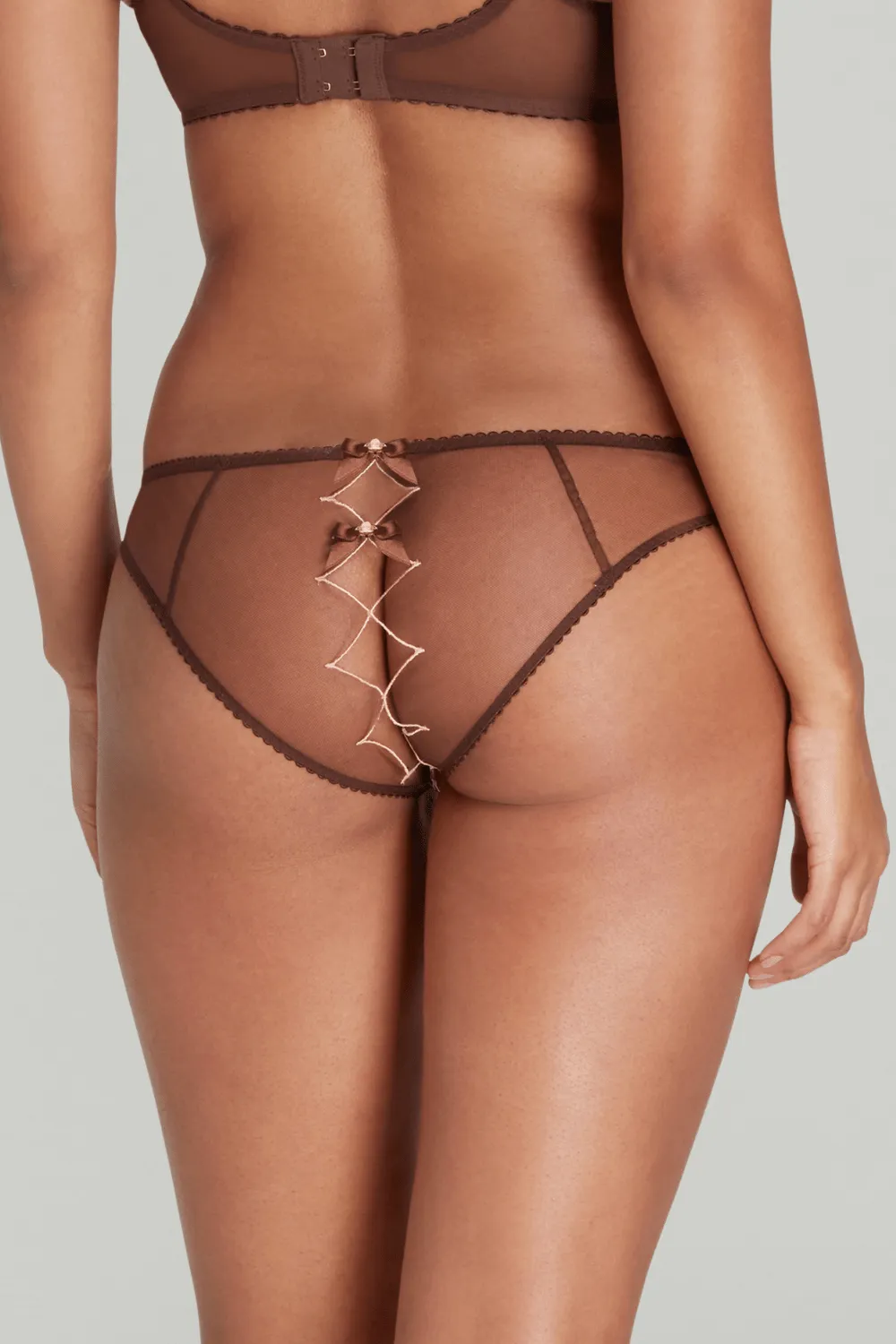 Lorna Ouvert in Chestnut