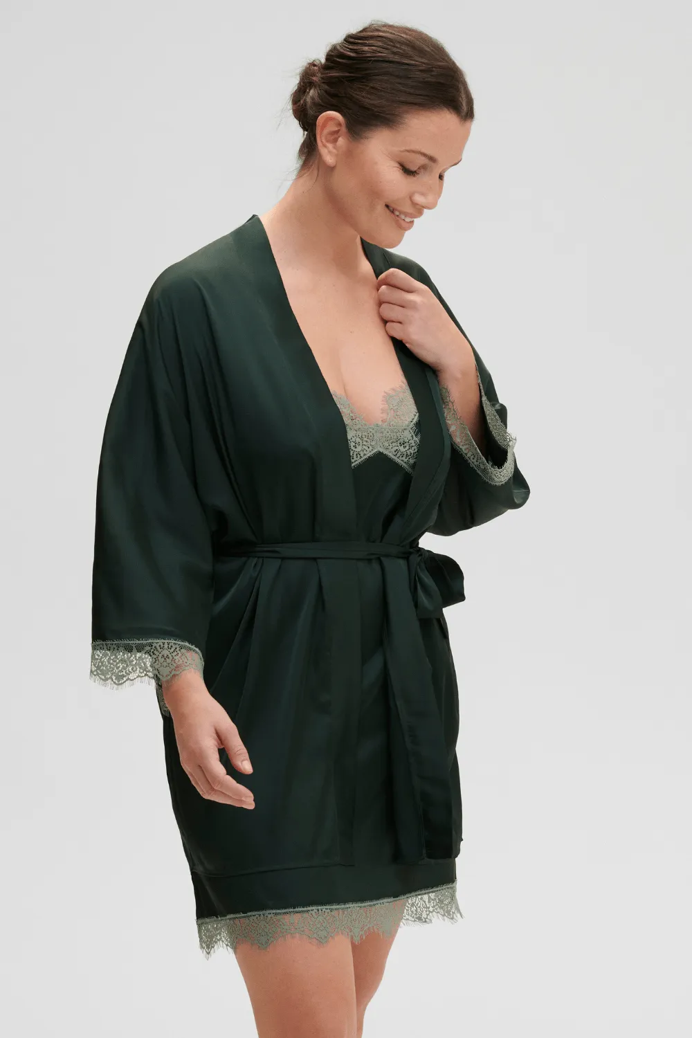 Satin Secrets Kimono Kolsai Green