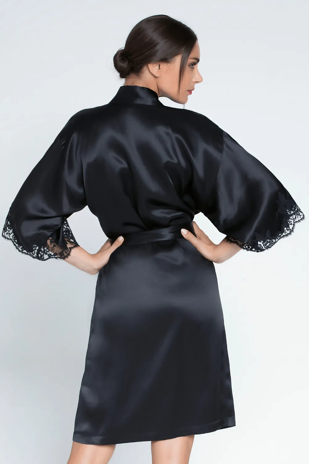 Splendeur Soie Mid Length Robe Black